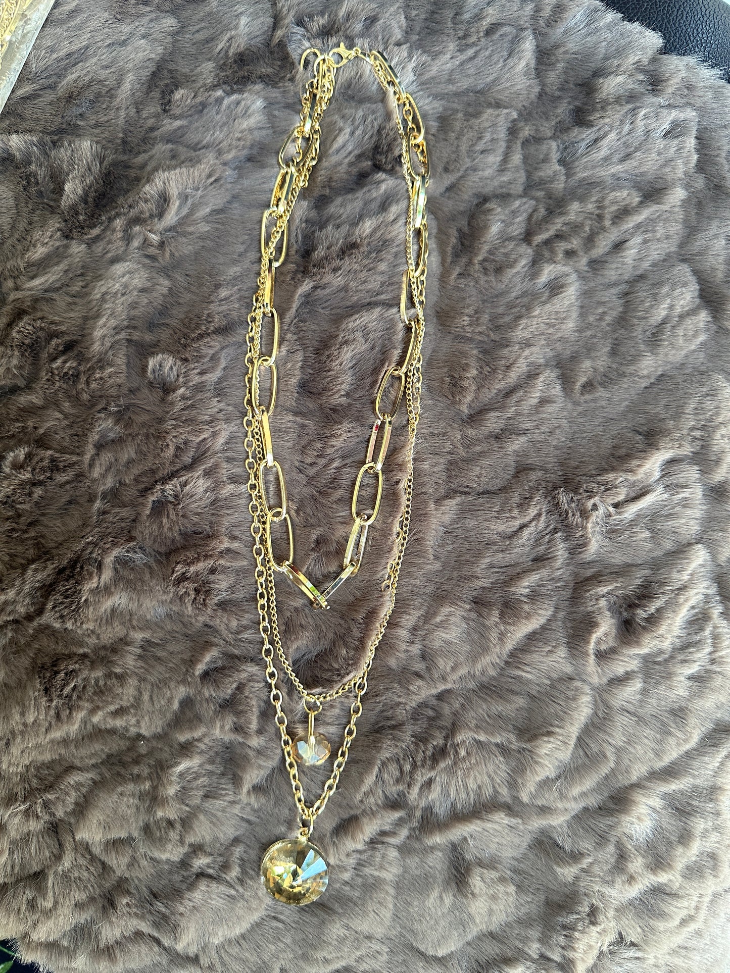 Gold plated stone hanging metal chain